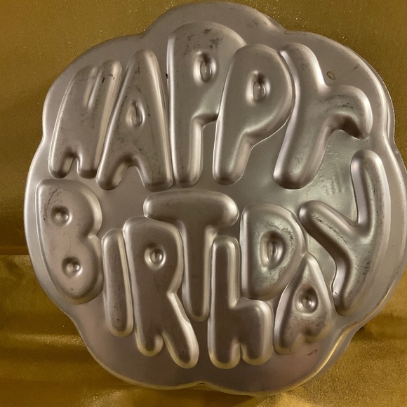 Wilton Kitchen New Happy Birthday Cake Pan Never Used Poshmark